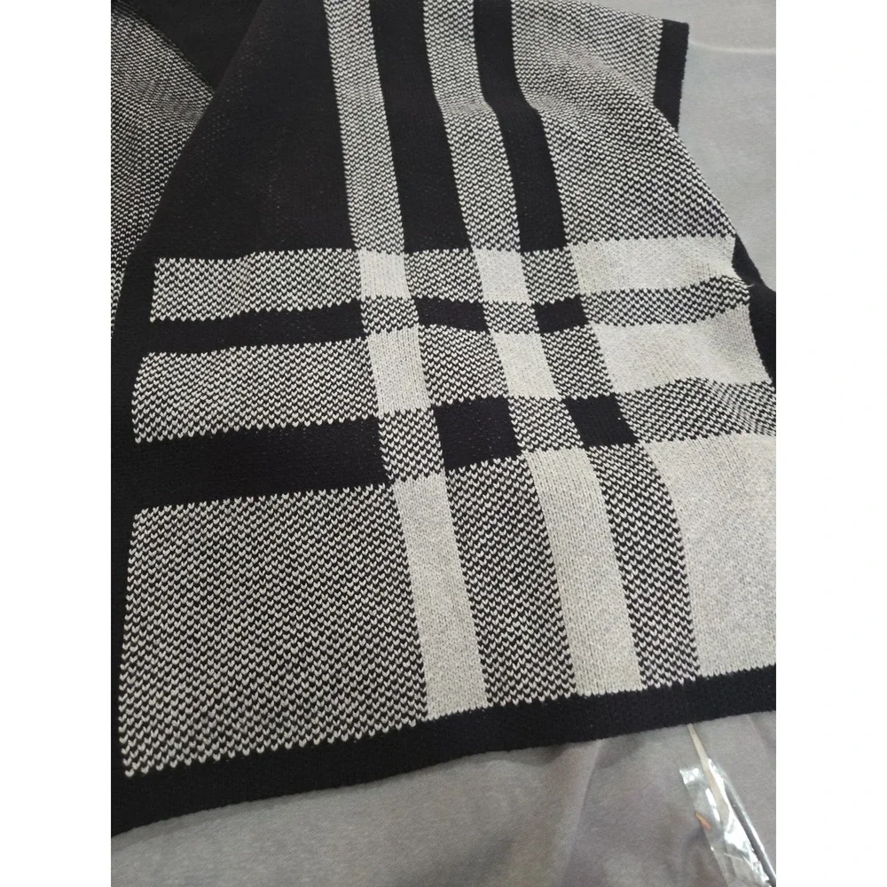 Ike Behar Knit Cape Ruana Black Cream Geometric Open Front Poncho Wrap One Size